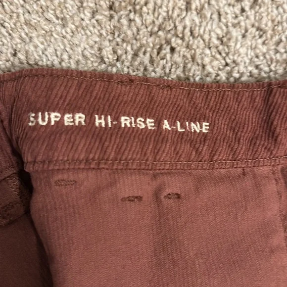 Women corduroy skirt, size 2. American Eagle. - Picture 3 of 4